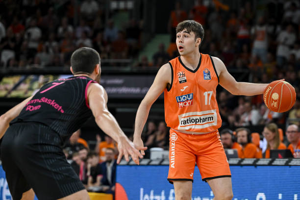 全员到位 全员到位