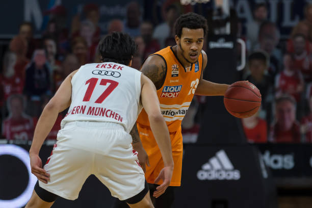 在疫情的阴 在疫情的阴