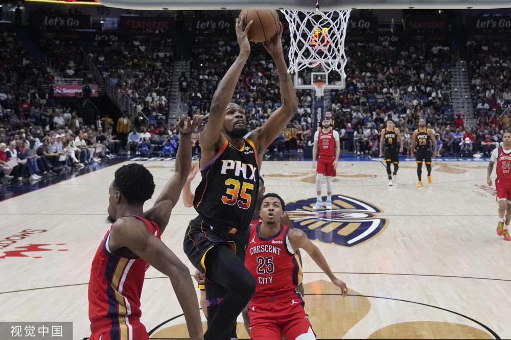 赛场上亮相 赛场上亮相