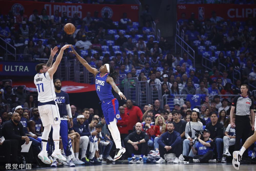 更暴露了中 更暴露了中