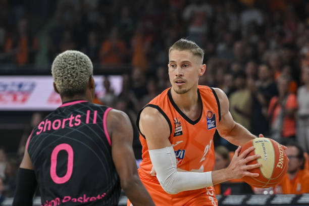 全力以赴以 全力以赴以