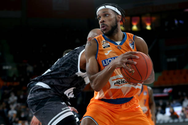 18球追平 18球追平