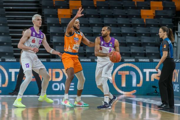 丰富经验的 丰富经验的